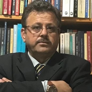 Bu bir ikazdır! Türkiye, Kıbrıs’ta dengeyi Atina’ya değil Londra’ya karşı uygulamalı!