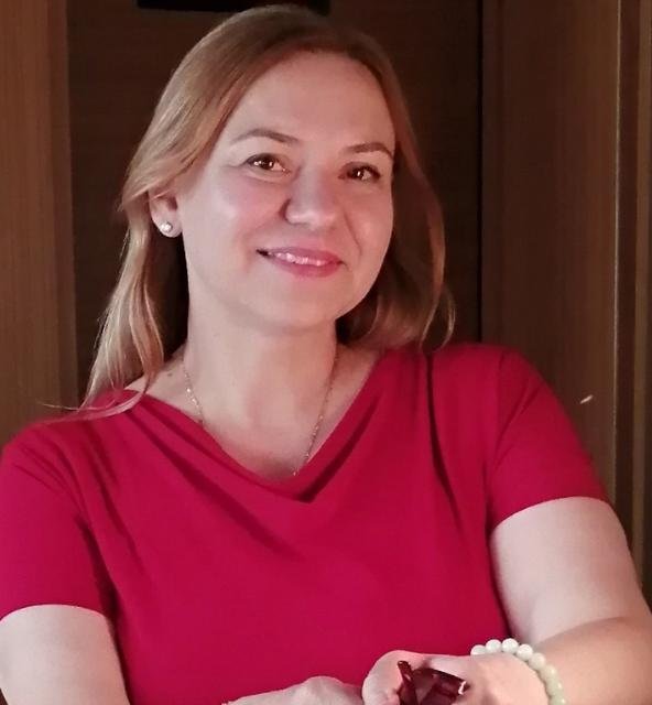 Ağzında Bal Olan Arının Kuyruğunda İğnesi Vardır