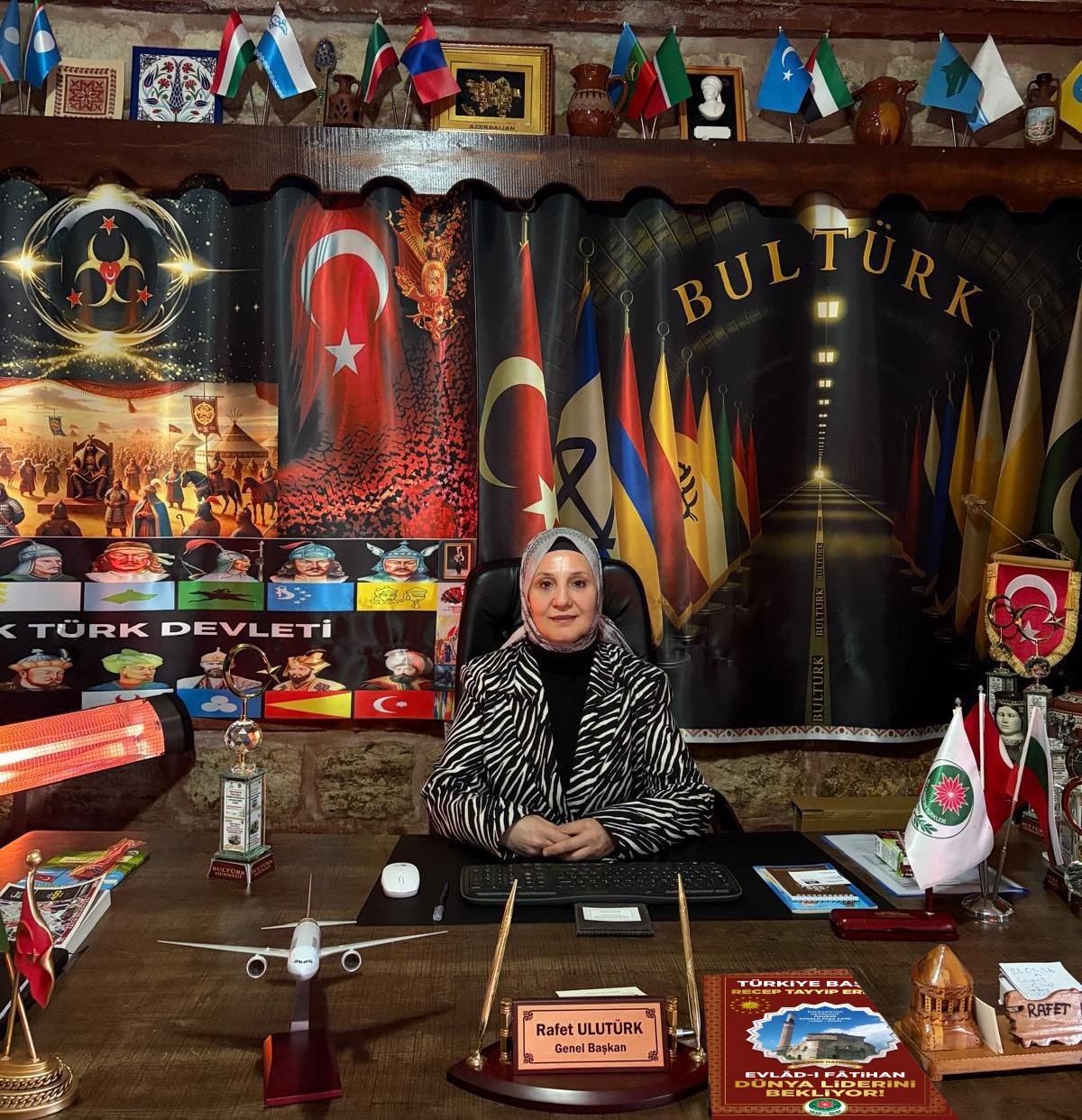Türk Gençliğine Ruh Veren Lider: Alparslan Türkeş’in Fikir, Onur ve Duruş Mirası