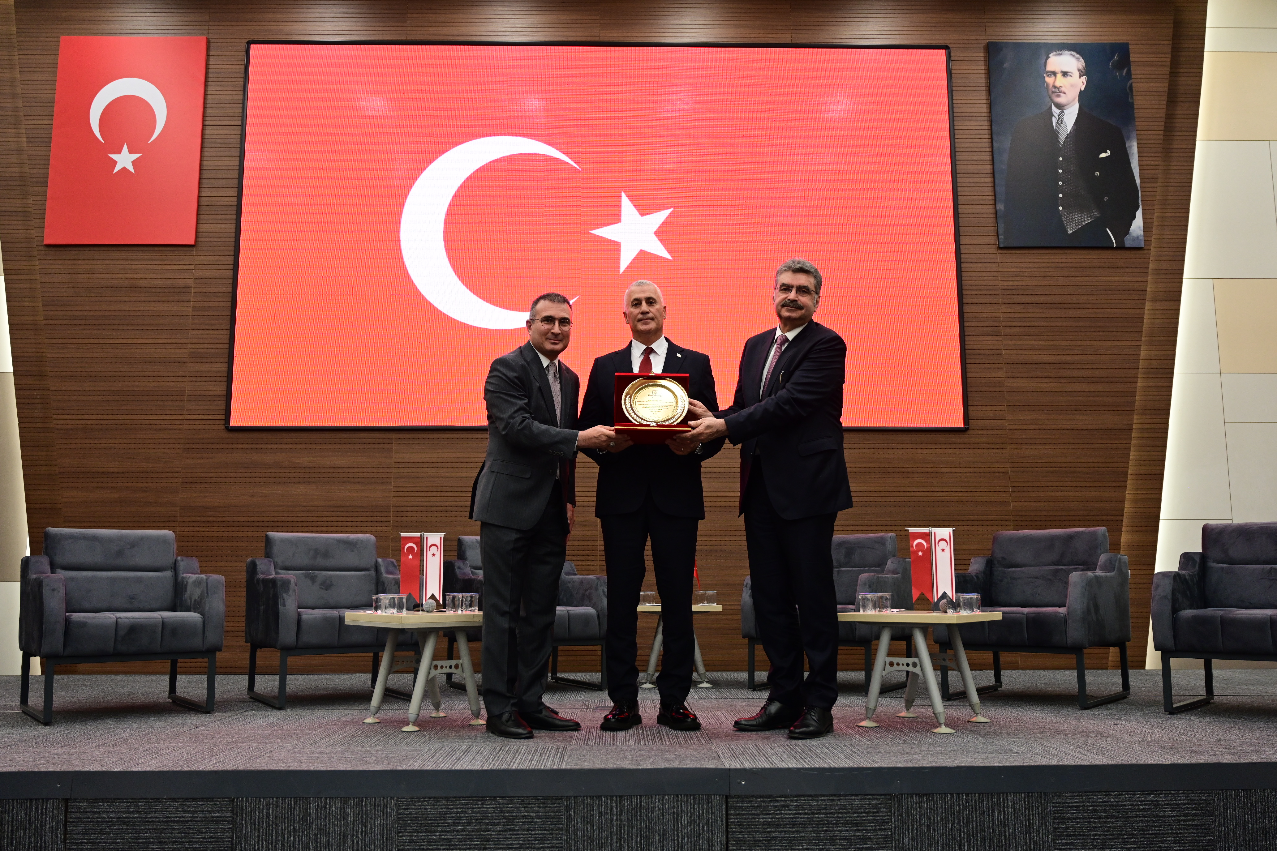 Türkiye–KKTC Ekonomik İlişkilerinde İş Birliğini Güçlendirme Toplantısı Yapıldı