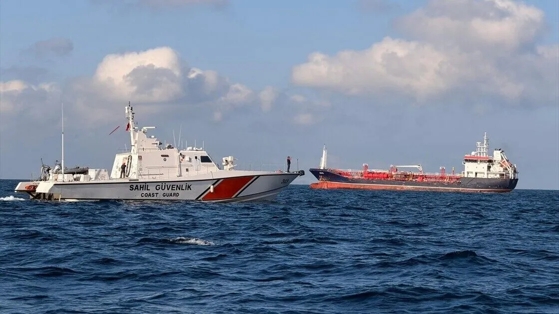 Marmara Denizi’nde batan gemi için arama kurtarma sürüyor