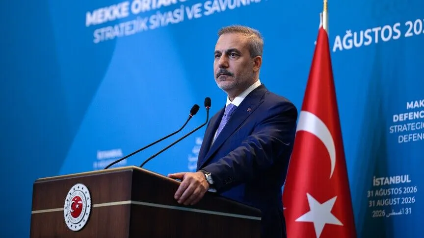 Fidan ve Güler, Pakistanlı mevkidaşları Dar ile Bişkek yolunda